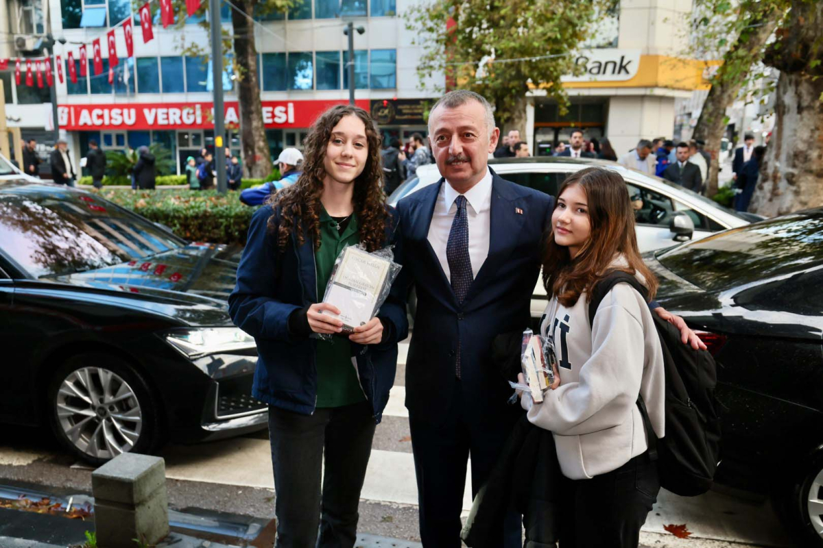 Ağaçlar, 16. kez kitap açtı!