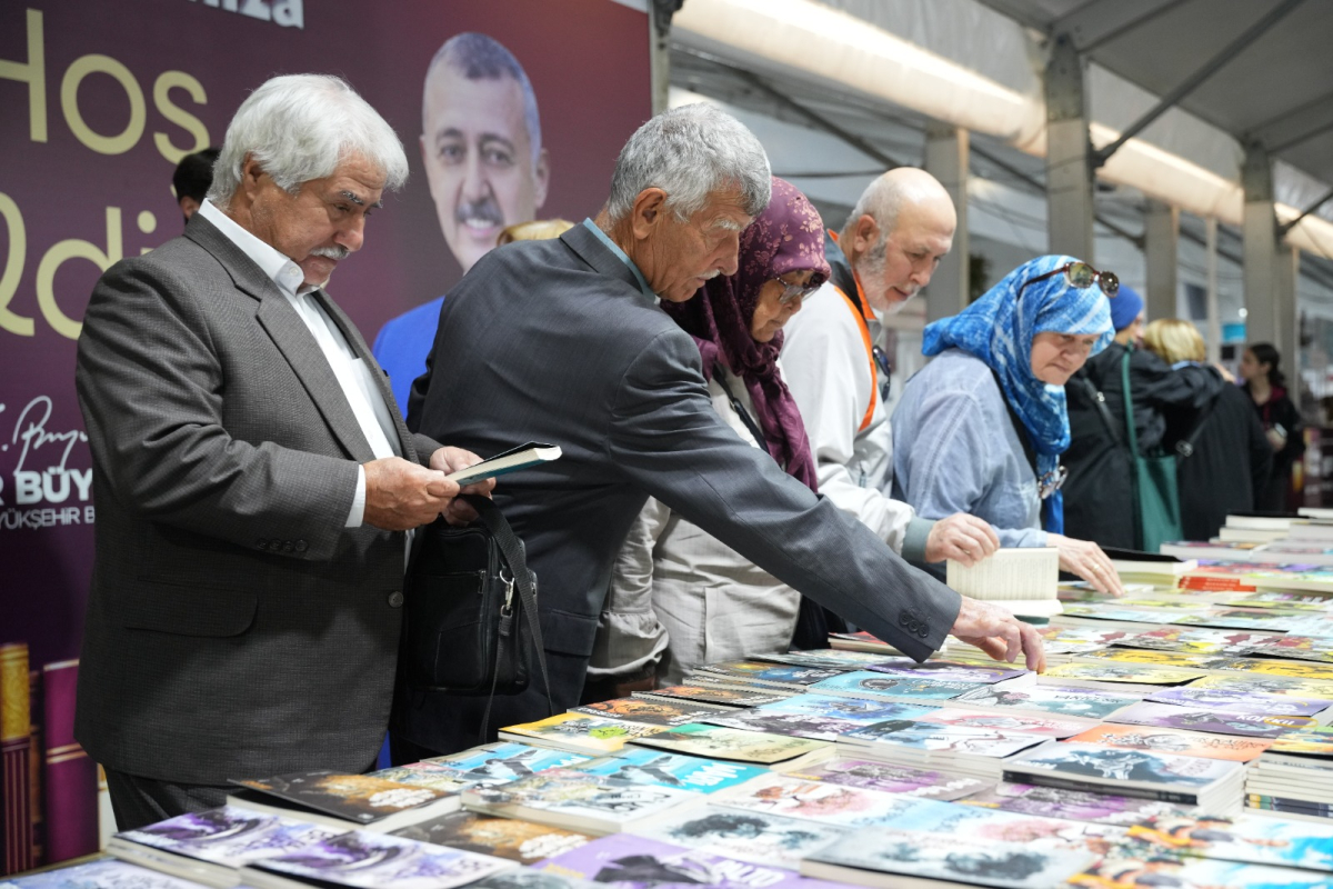 Saygınlar kitap şöleninde buluştu