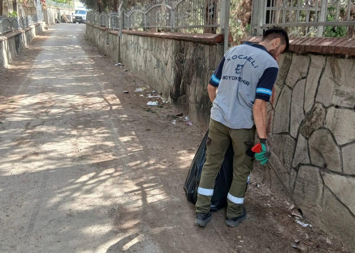İzmit’te mezarlıklar Büyükşehir’le daha düzenli