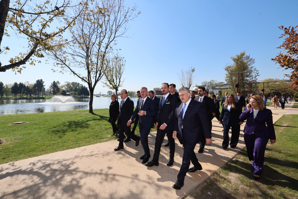 “Kendisi sadece hizmet üretmiyor, kavram da üretiyor”