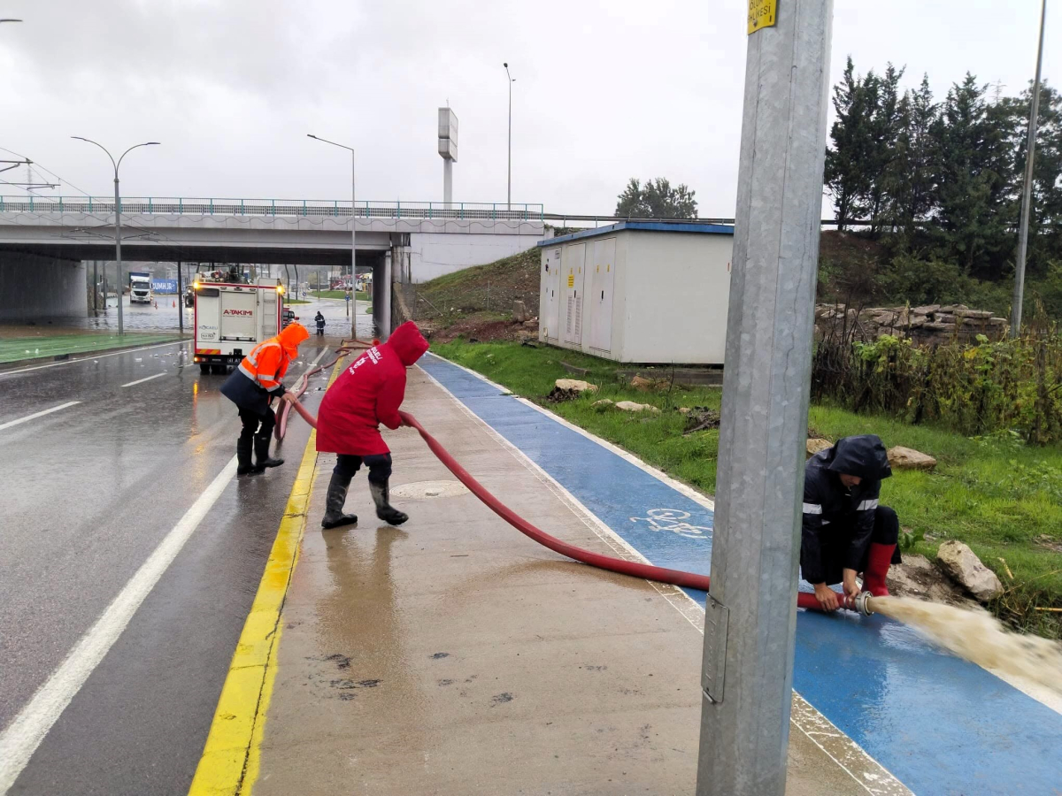 Büyükşehir teyakkuzda, ekipler görev başında