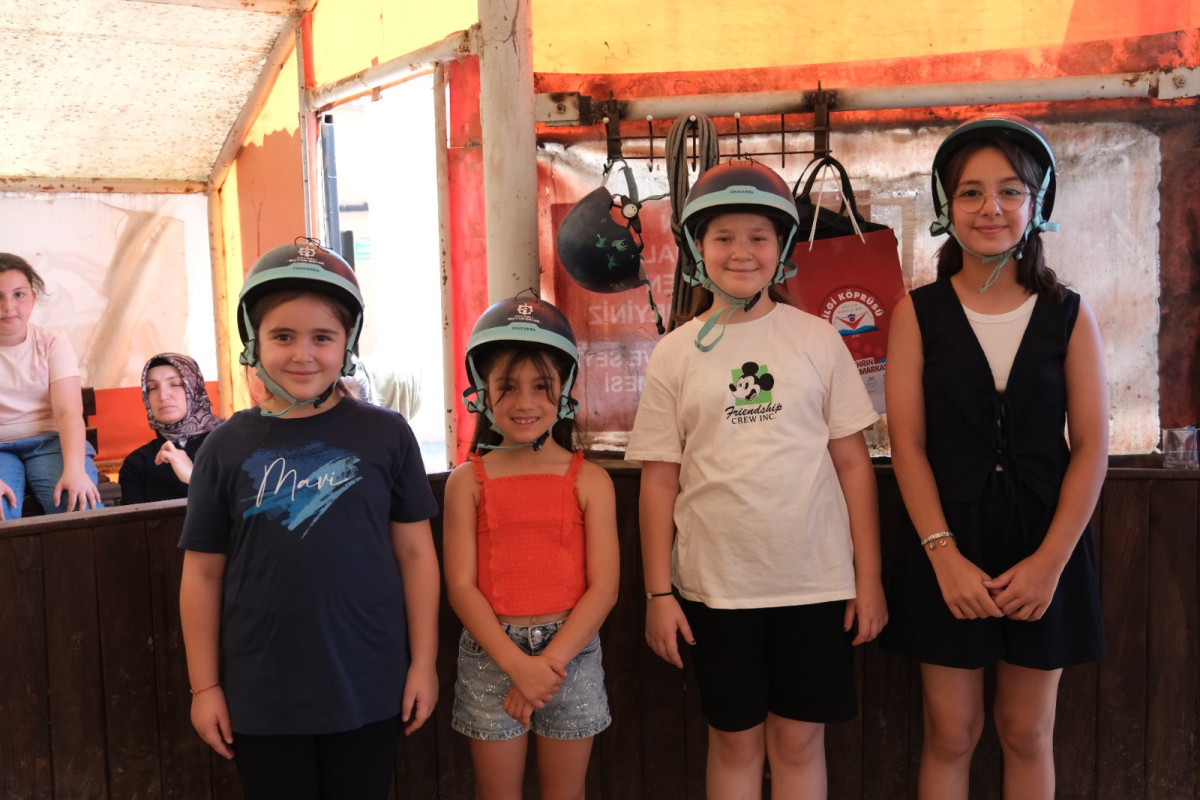 Yaz tatiline at üstünde ‘merhaba’ dediler