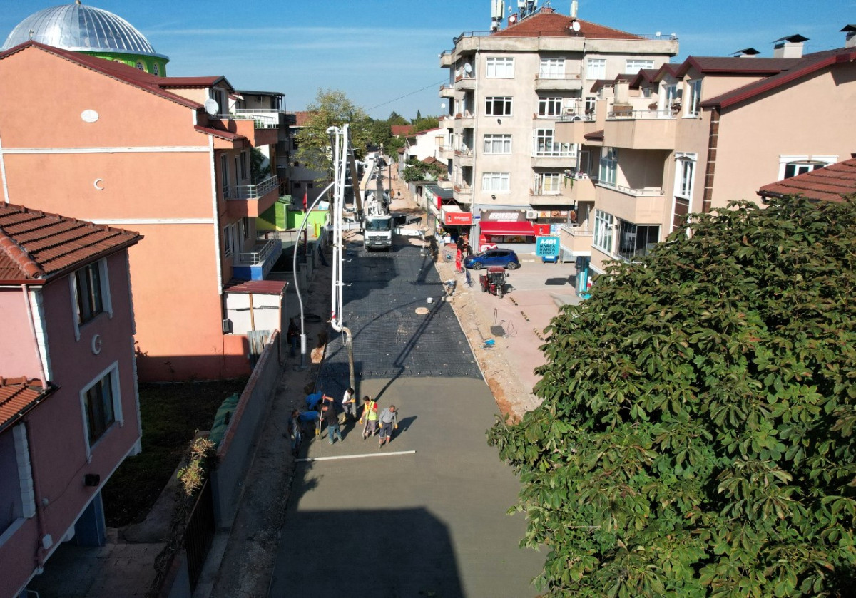 Başiskele Cumhuriyet Caddesi’nde üstyapı atağı