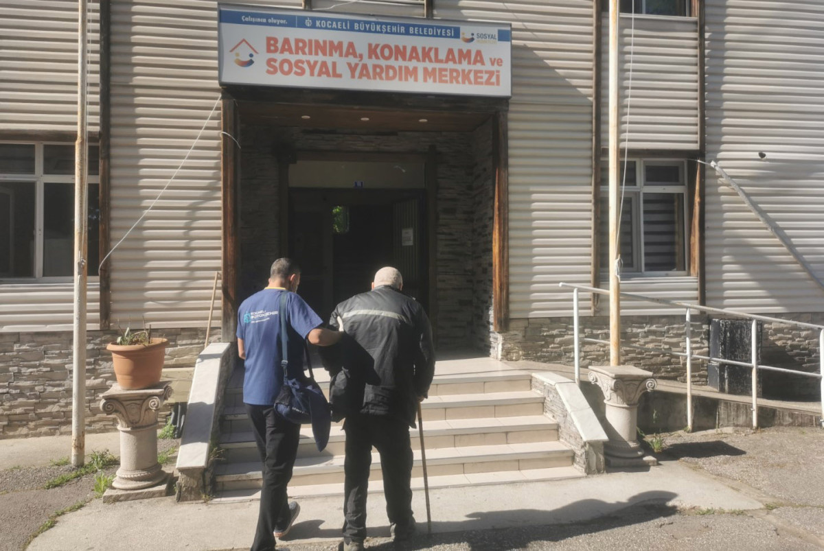 Çöp evden Büyükşehir’le hayata tutundu