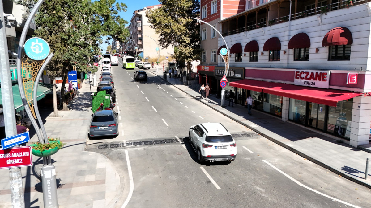 Şehit Numan Dede Caddesi yeni yüzüyle hizmette