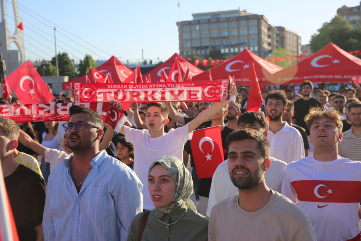 Kent Medyanında çifte bayram coşkusu