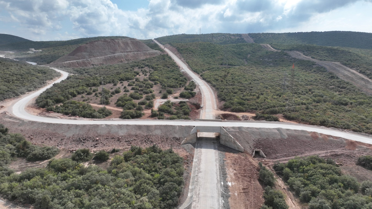 Yukarı Hereke-Çerkeşli yolunda sıra asfalt seriminde