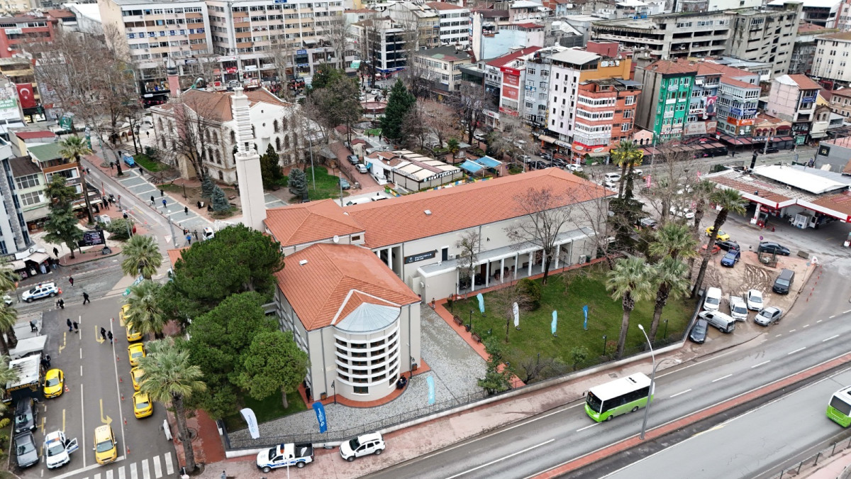 Kocaeli gençliği, Zübeyde Hanım Kütüphanesi’ni çok sevdi; Kitabın kalbi ‘Zübeyde Hanım’da atıyor