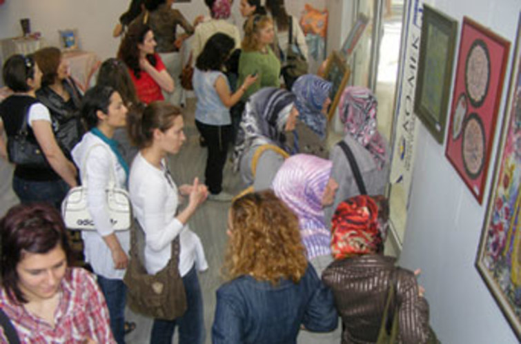 Geleneksel Türk İslam Sanatları Sergisi izleyenleri büyüledi