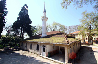 Sümer Cami Meydanı eski haline kavuşuyor