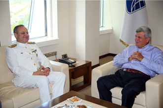 Donanma Komutanı'ndan Başkan'a Veda ziyareti