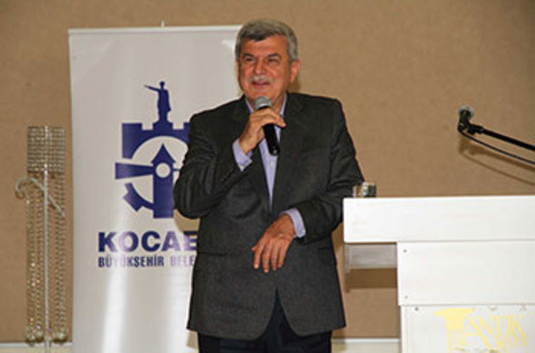 Başkan Karaosmanoğlu personeli ile bayramlaştı