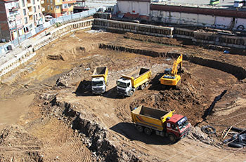 Karamürsel Kent Meydanı'nda kazı çalışmaları sürüyor