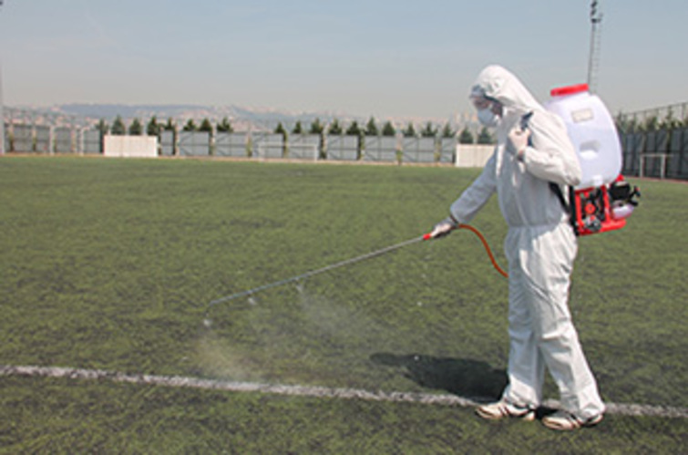 Büyükşehirden futbol sahalarına antibakteriyel bakım