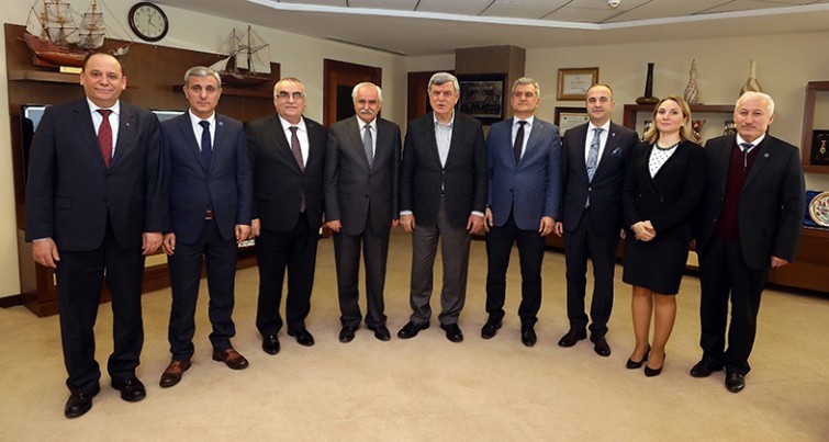 Başkan Karaosmanoğlu'na veda ziyaretleri