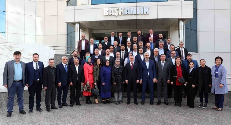 AK Parti il yönetiminden Büyükakın'a ziyaret 