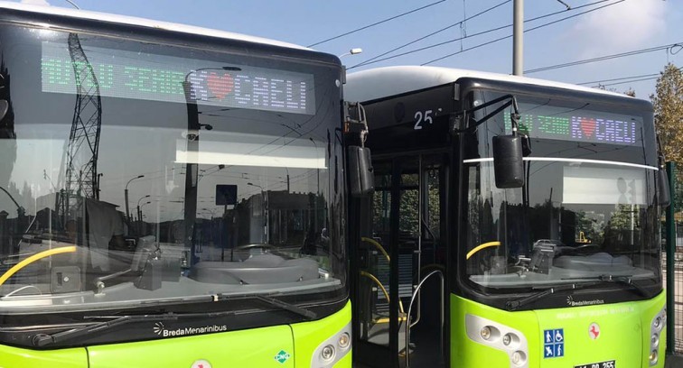 ‘Mutlu Şehir Kocaeli' tabelalı otobüsler