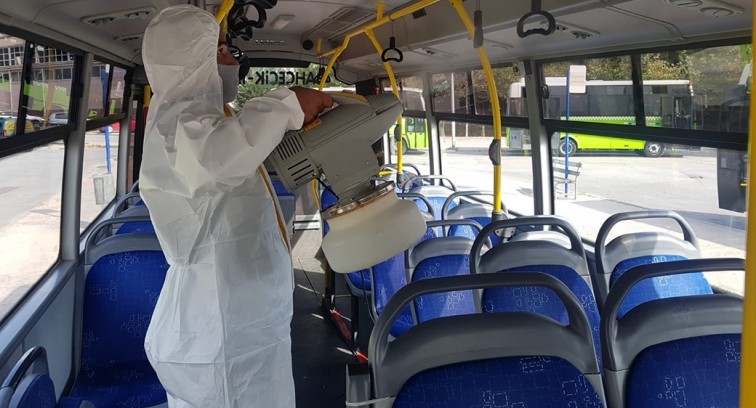 Özel halk otobüsleri periyodik olarak dezenfekte ediliyor