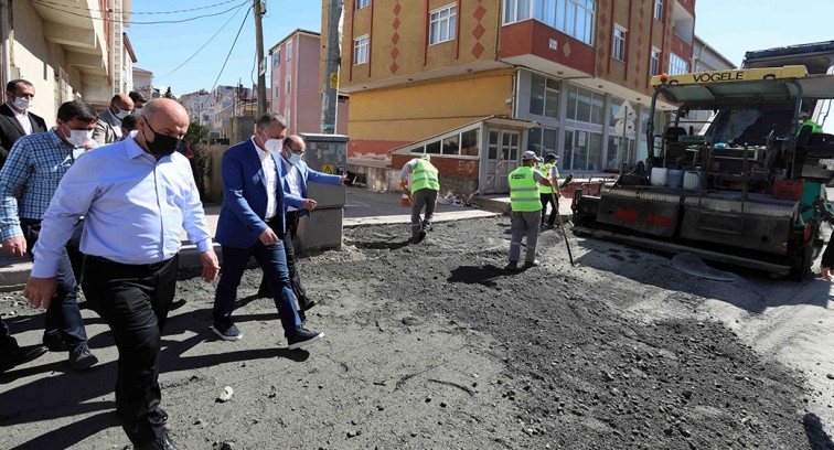 Başkan Büyükakın, Darıca Battalgazi Caddesi'ndeki çalışmaları inceledi