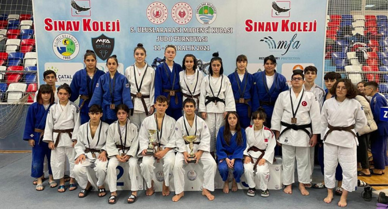 Judocular Zonguldak'ta kürsüden inmedi