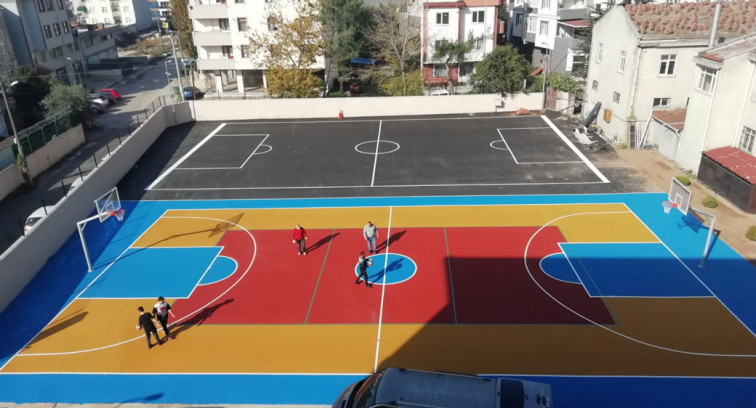 Büyükşehir'den 92 okula daha basketbol ve voleybol sahası