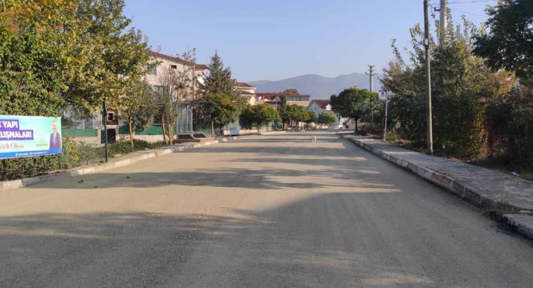 Başiskele Yeniköy Çınar Caddesi asfaltlandı