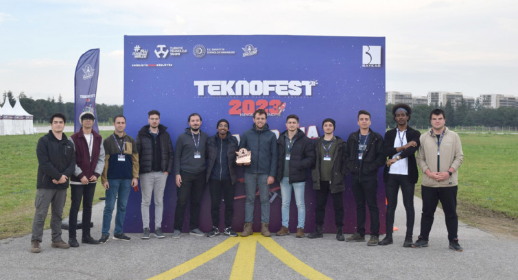 Büyükşehir E-Gençlik takımı Koustech, Teknofest'ten dereceyle döndü