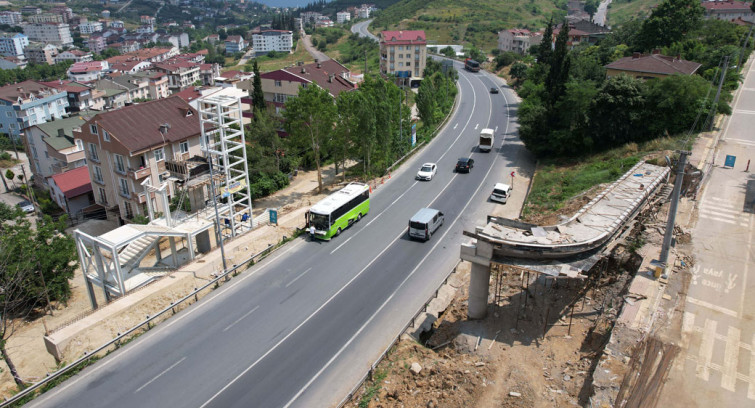 Gebze'de Feribot Yolu ve Cengiz Topel Caddesi'ne 2 yeni üstgeçit yapılıyor