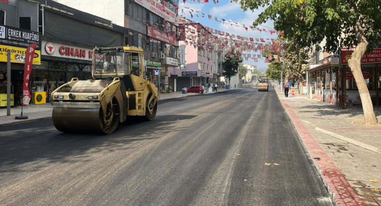 Körfez Adnan Kahveci Caddesi  ve Atatürk Bulvarı asfaltlanıyor